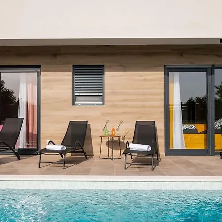 Beata By Istrialux * Bicici