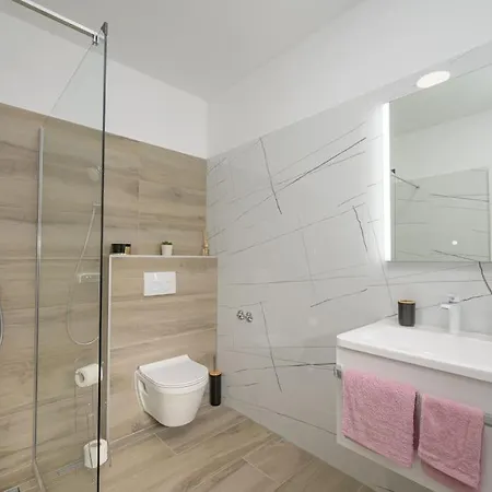 Beata By Istrialux Villa *