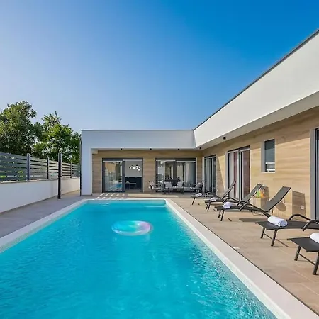 Beata By Istrialux * Bicici