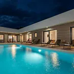 Villa Beata By Istrialux Bicici